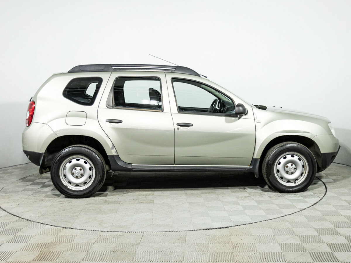 Renault Duster с пробегом — 2014 год. Фото: #3