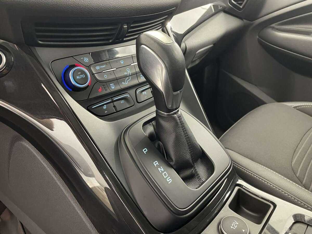 Ford Kuga с пробегом — 2017 год. Фото: #10