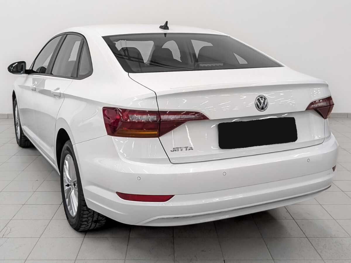 Volkswagen Jetta с пробегом — 2020 год. Фото: #6