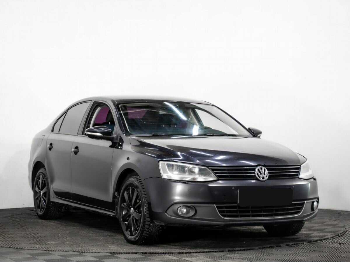 Volkswagen Jetta с пробегом — 2013 год. Фото: #2
