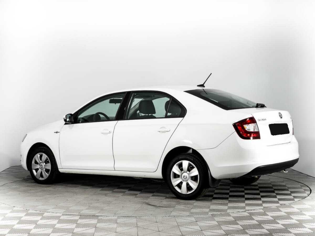 Skoda Rapid с пробегом — 2019 год. Фото: #6