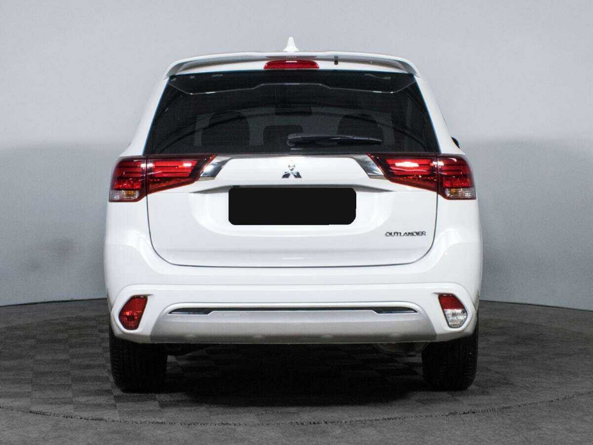 Mitsubishi Outlander с пробегом — 2022 год. Фото: #5