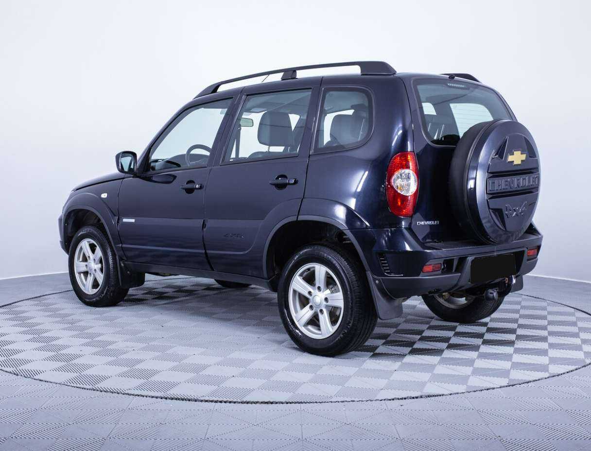 Chevrolet Niva с пробегом — 2015 год. Фото: #4