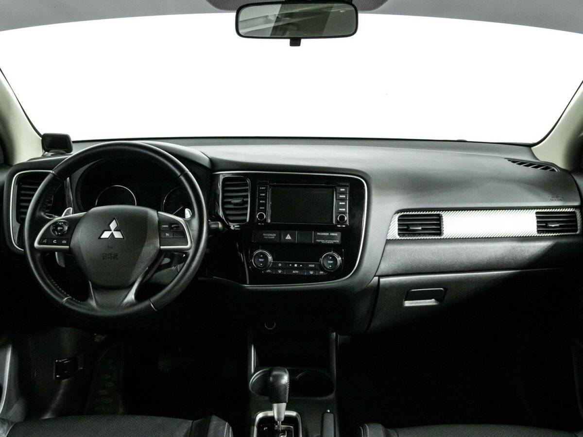 Mitsubishi Outlander с пробегом — 2013 год. Фото: #12