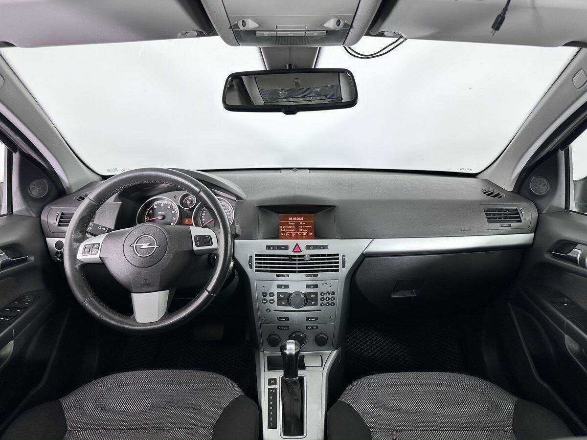 Opel Astra с пробегом — 2014 год. Фото: #6