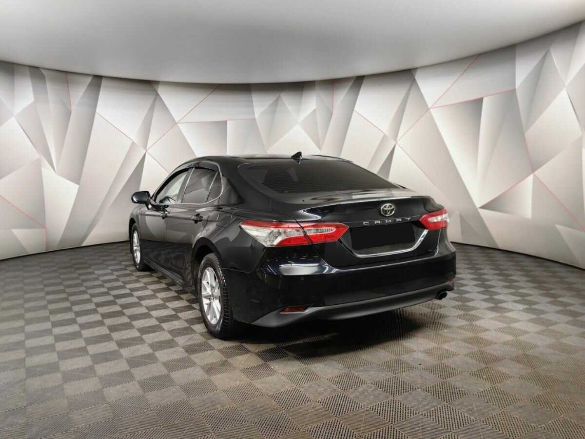 Toyota Camry с пробегом — 2019 год. Фото: #3