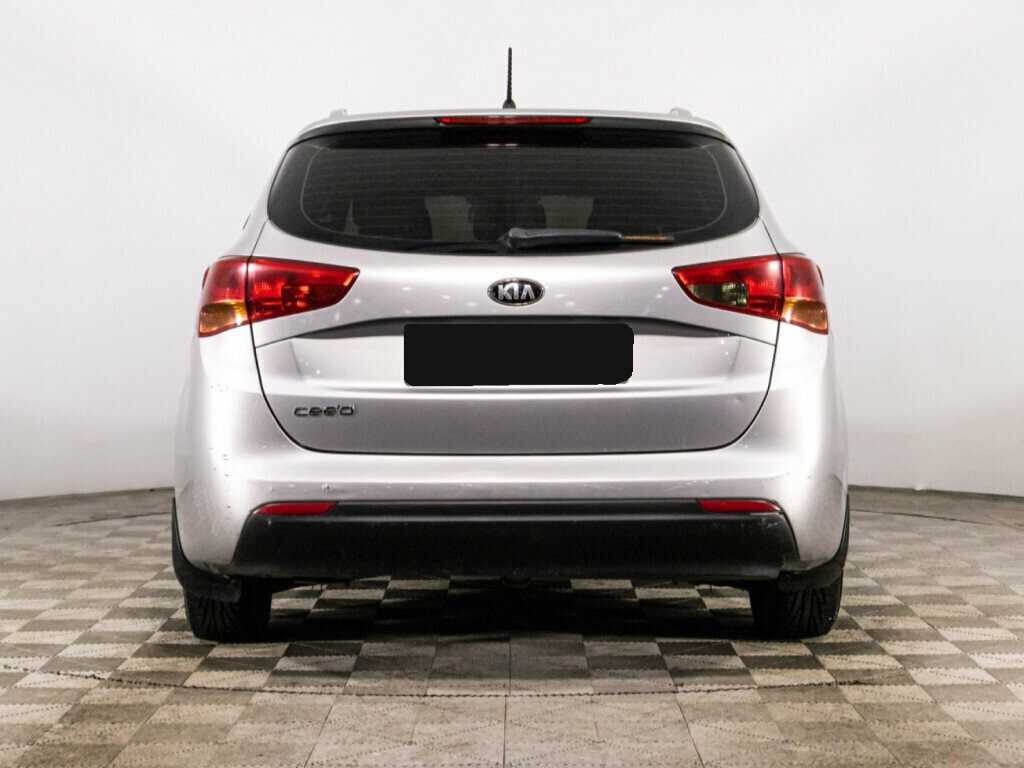 Kia Ceed с пробегом — 2012 год. Фото: #5