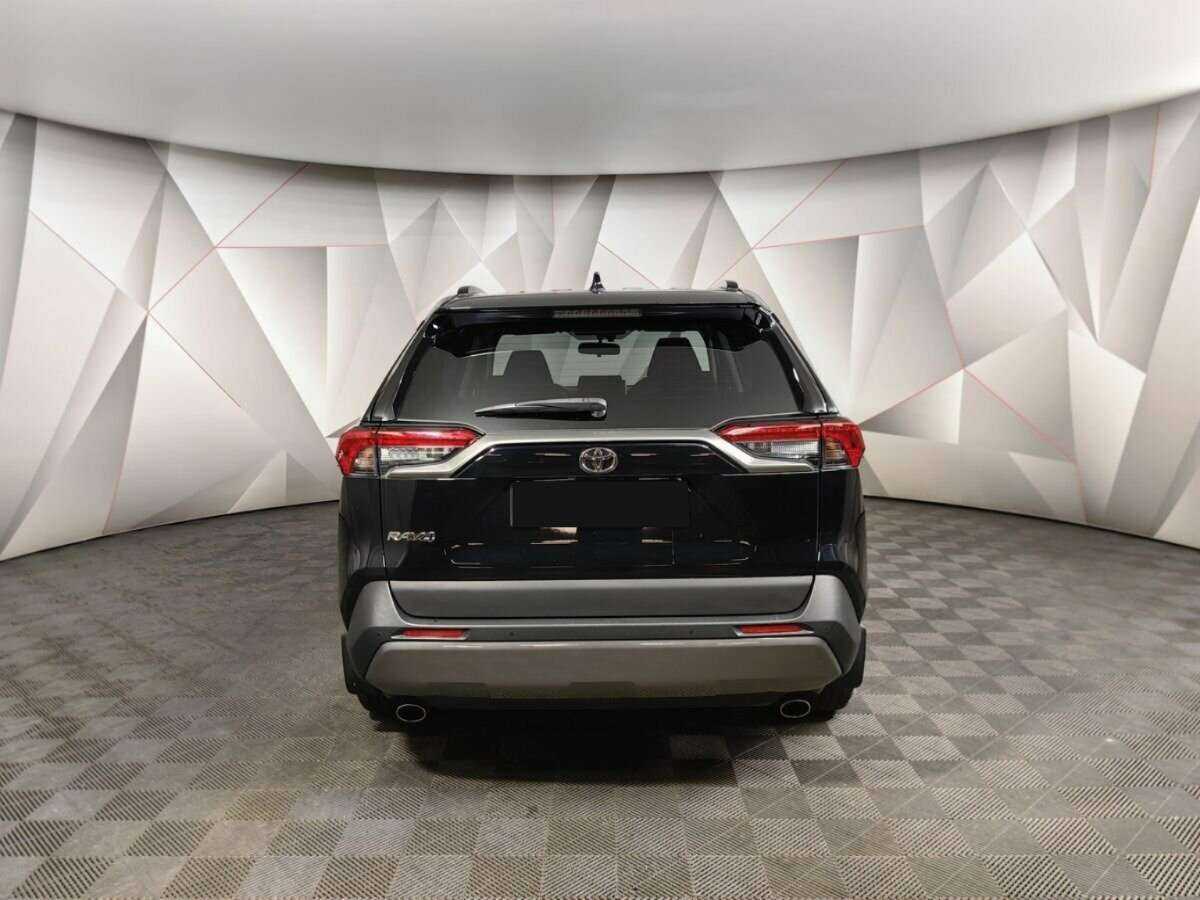 Toyota RAV4 с пробегом — 2020 год. Фото: #7
