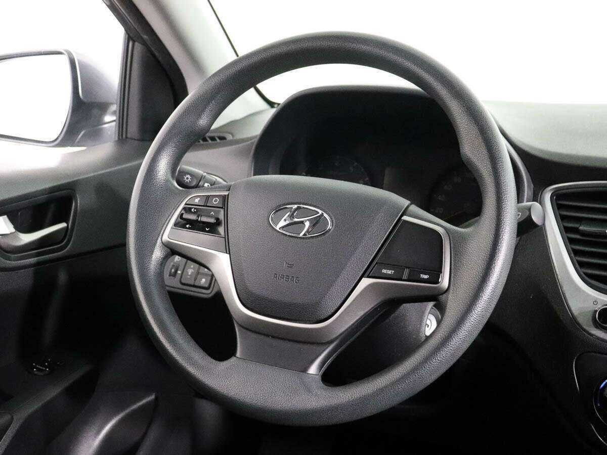 Hyundai Solaris с пробегом — 2017 год. Фото: #12