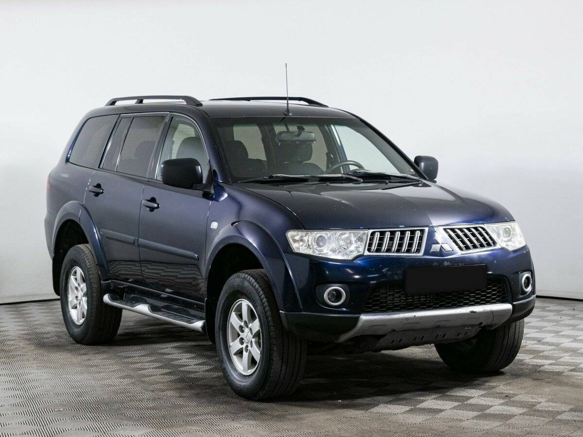 Mitsubishi Pajero Sport с пробегом — 2012 год. Фото: #2