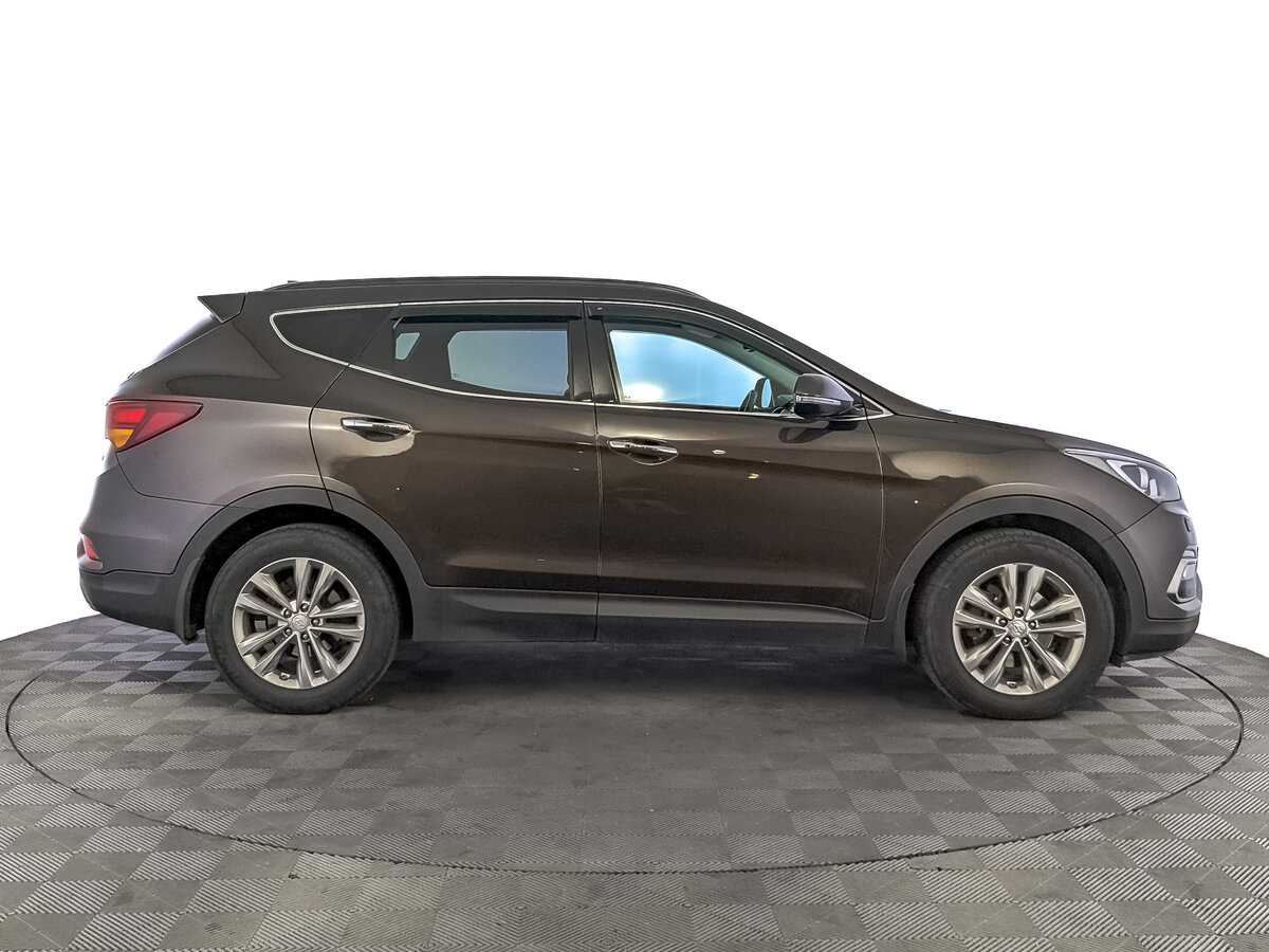 Hyundai Santa Fe с пробегом — 2017 год. Фото: #3
