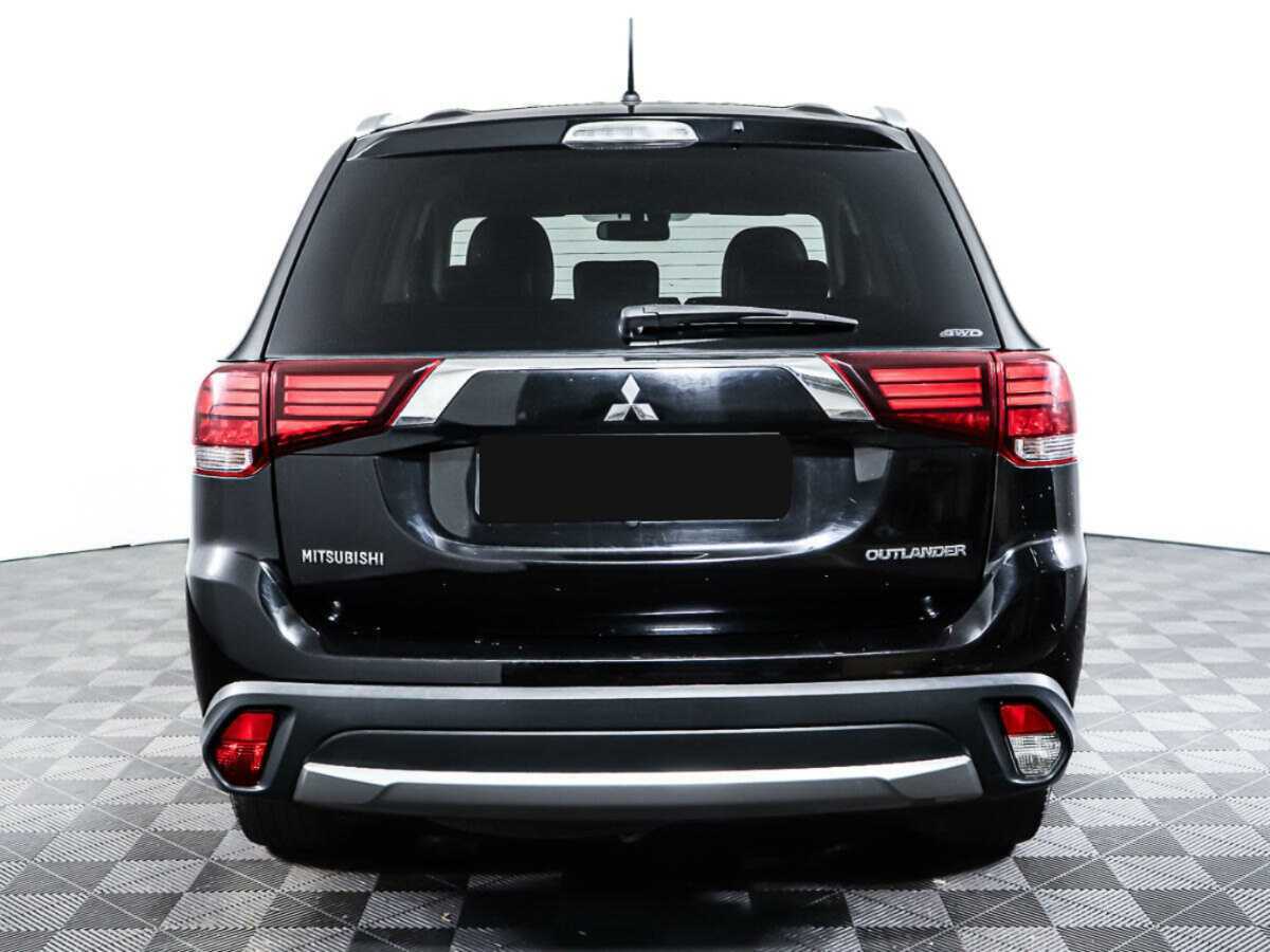 Mitsubishi Outlander с пробегом — 2015 год. Фото: #5