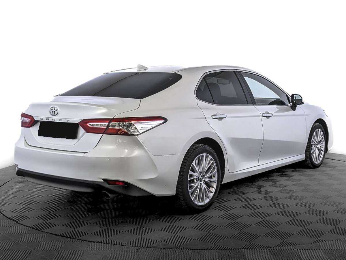 Toyota Camry с пробегом — 2019 год. Фото: #4