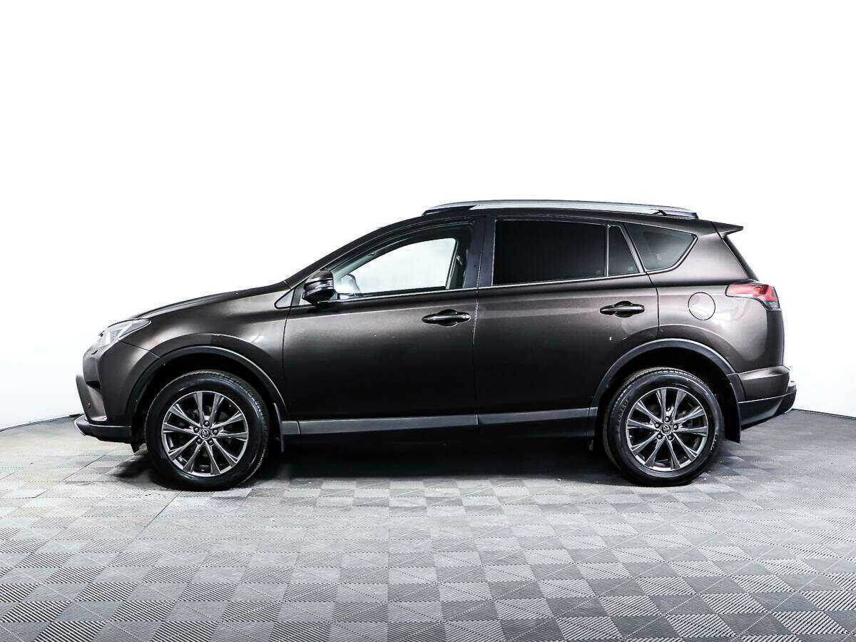 Toyota RAV4 с пробегом — 2018 год. Фото: #7