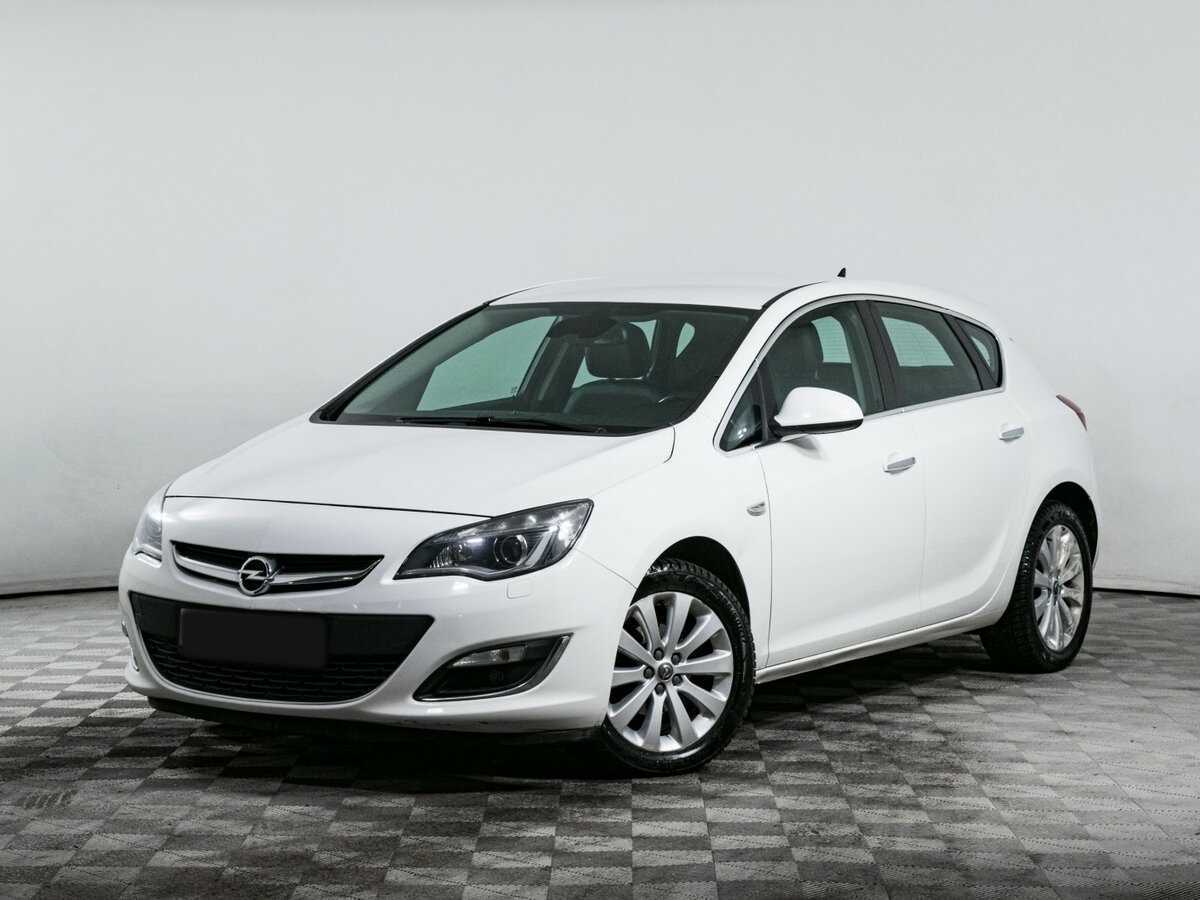 Opel Astra с пробегом — 2012 год. Фото: #0