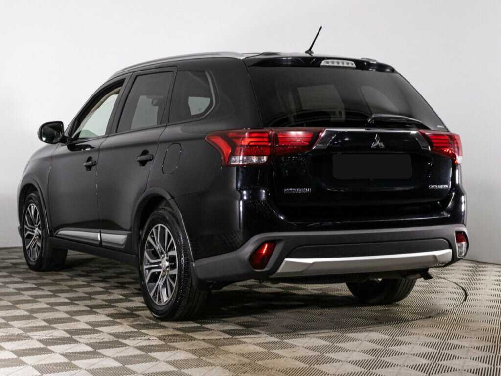 Mitsubishi Outlander с пробегом — 2016 год. Фото: #6