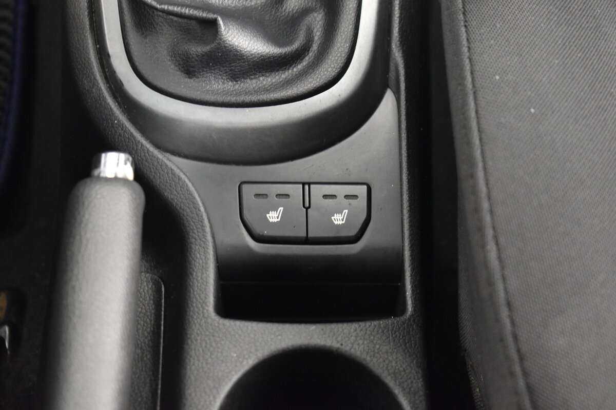 Kia Rio с пробегом — 2013 год. Фото: #10