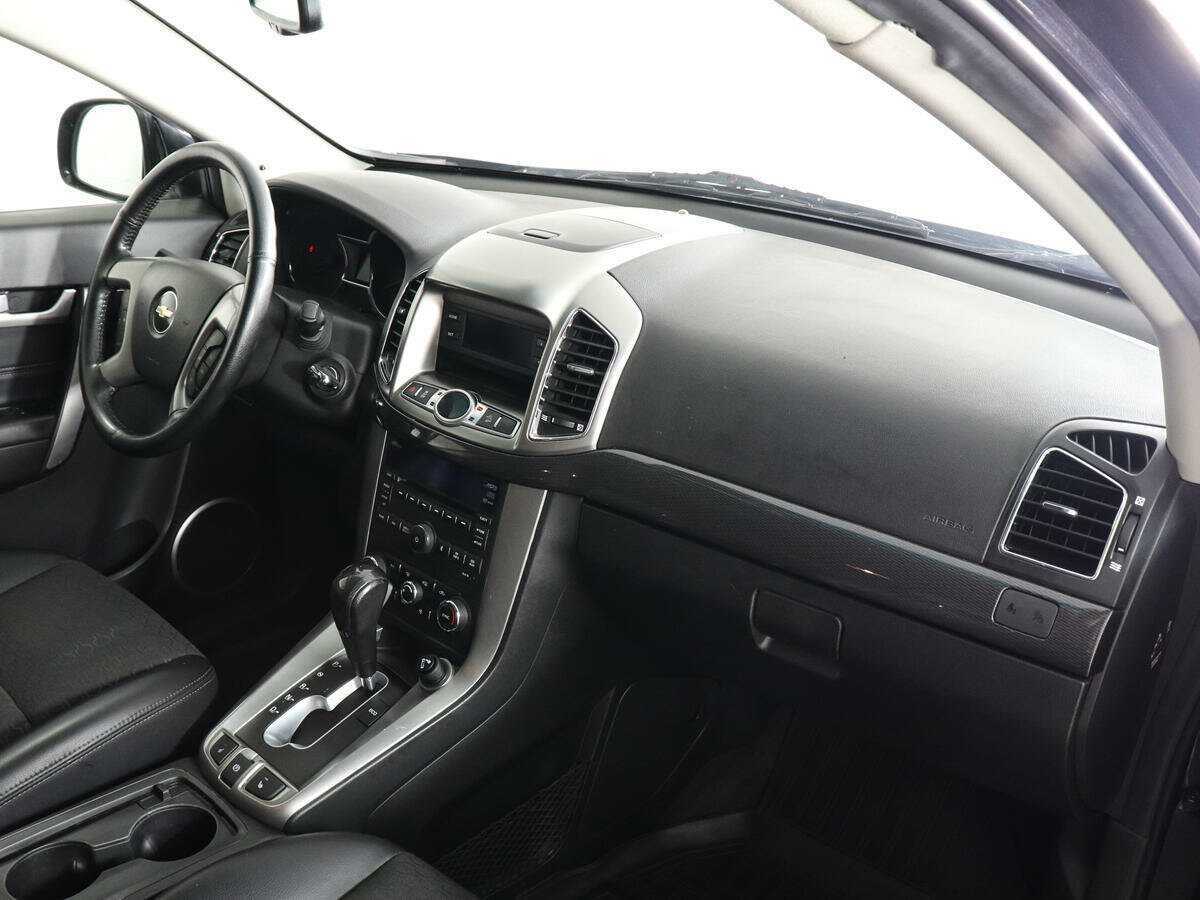 Chevrolet Captiva с пробегом — 2014 год. Фото: #6