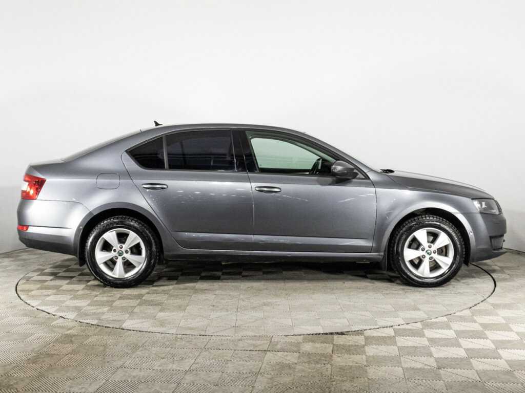 Skoda Octavia с пробегом — 2015 год. Фото: #3