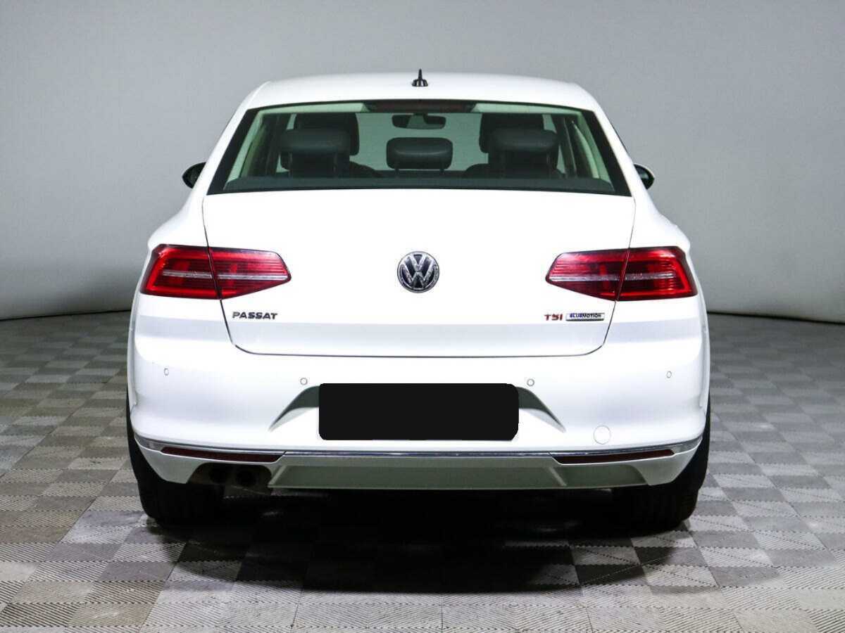 Volkswagen Passat с пробегом — 2016 год. Фото: #4