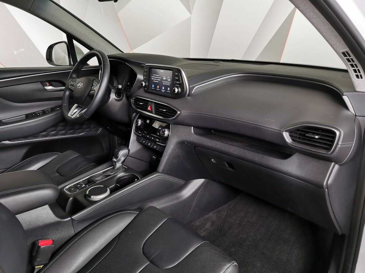 Hyundai Santa Fe с пробегом — 2019 год. Фото: #8