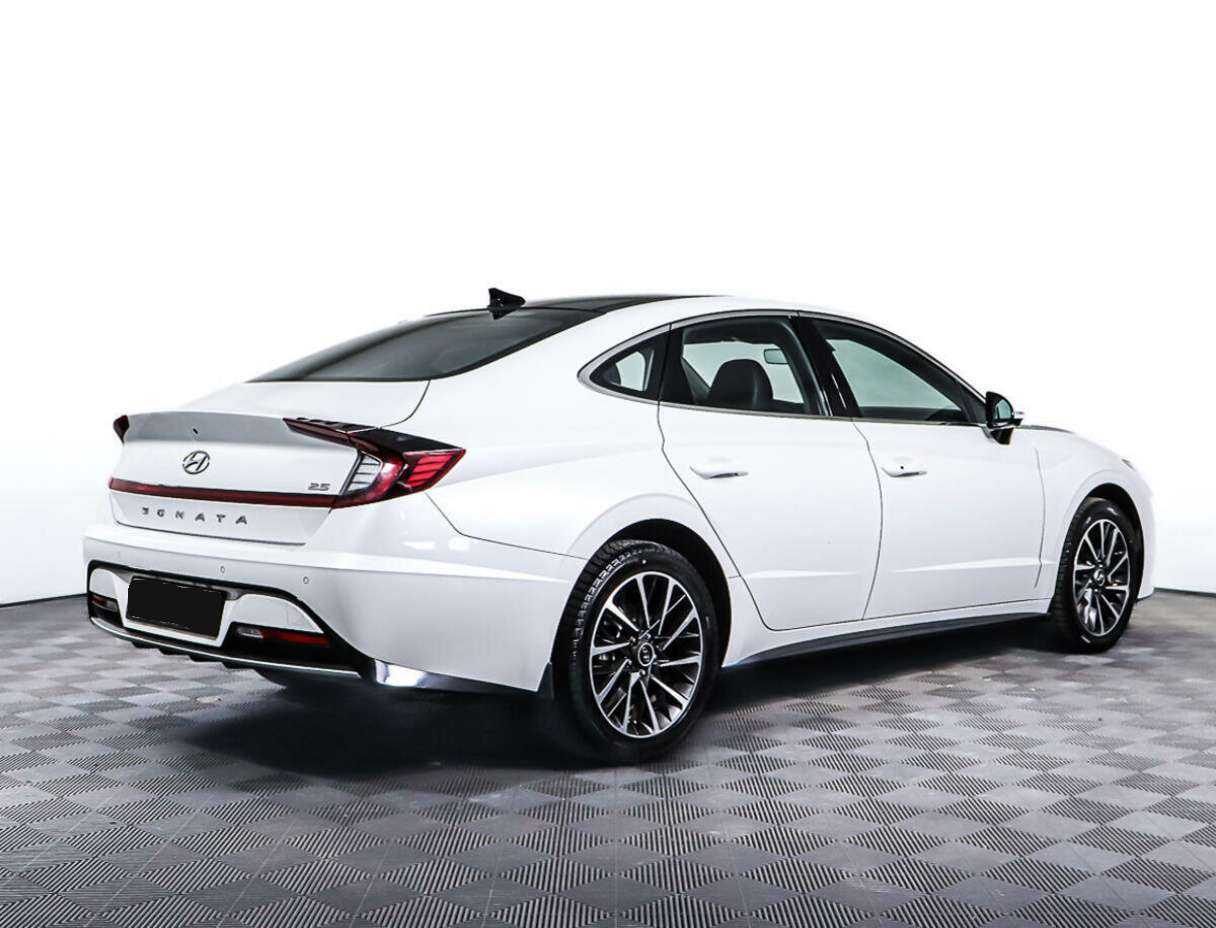 Hyundai Sonata с пробегом — 2022 год. Фото: #4