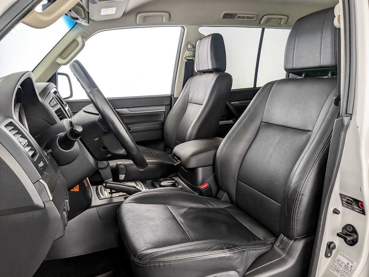 Mitsubishi Pajero с пробегом — 2019 год. Фото: #19