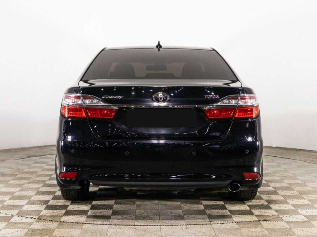 Toyota Camry с пробегом — 2017 год. Фото: #5
