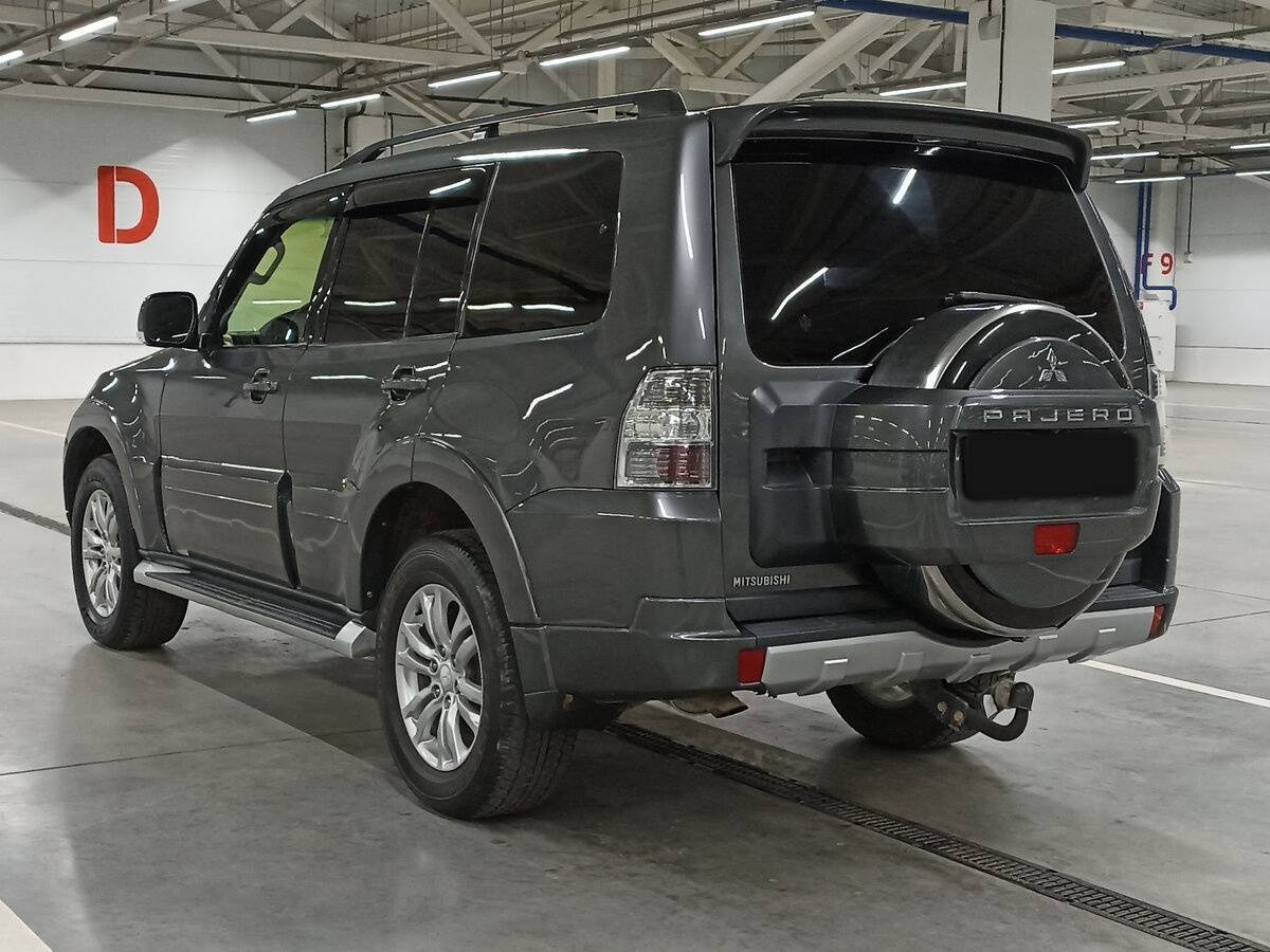 Mitsubishi Pajero с пробегом — 2012 год. Фото: #6