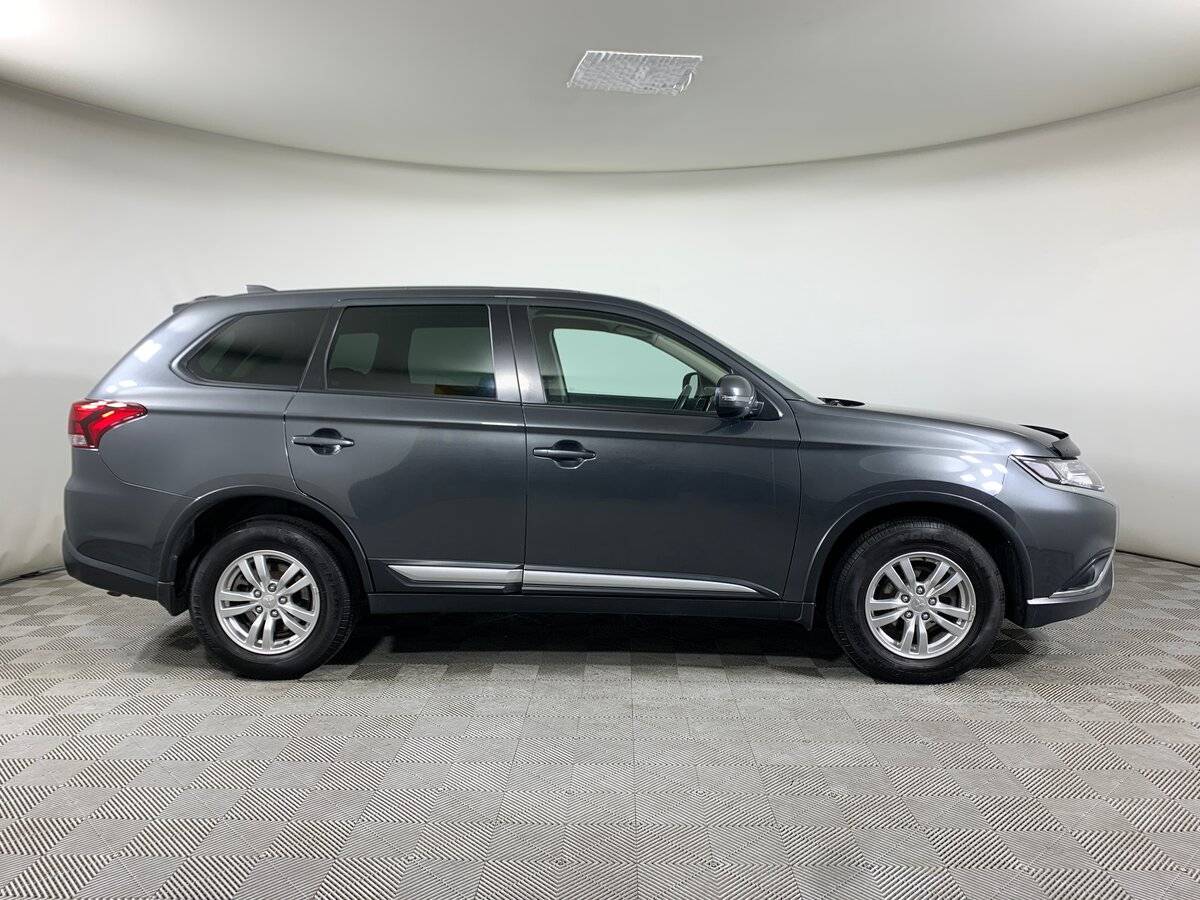 Mitsubishi Outlander с пробегом — 2019 год. Фото: #3