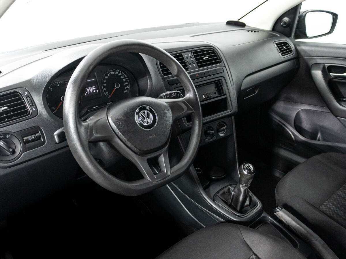 Volkswagen Polo с пробегом — 2017 год. Фото: #10