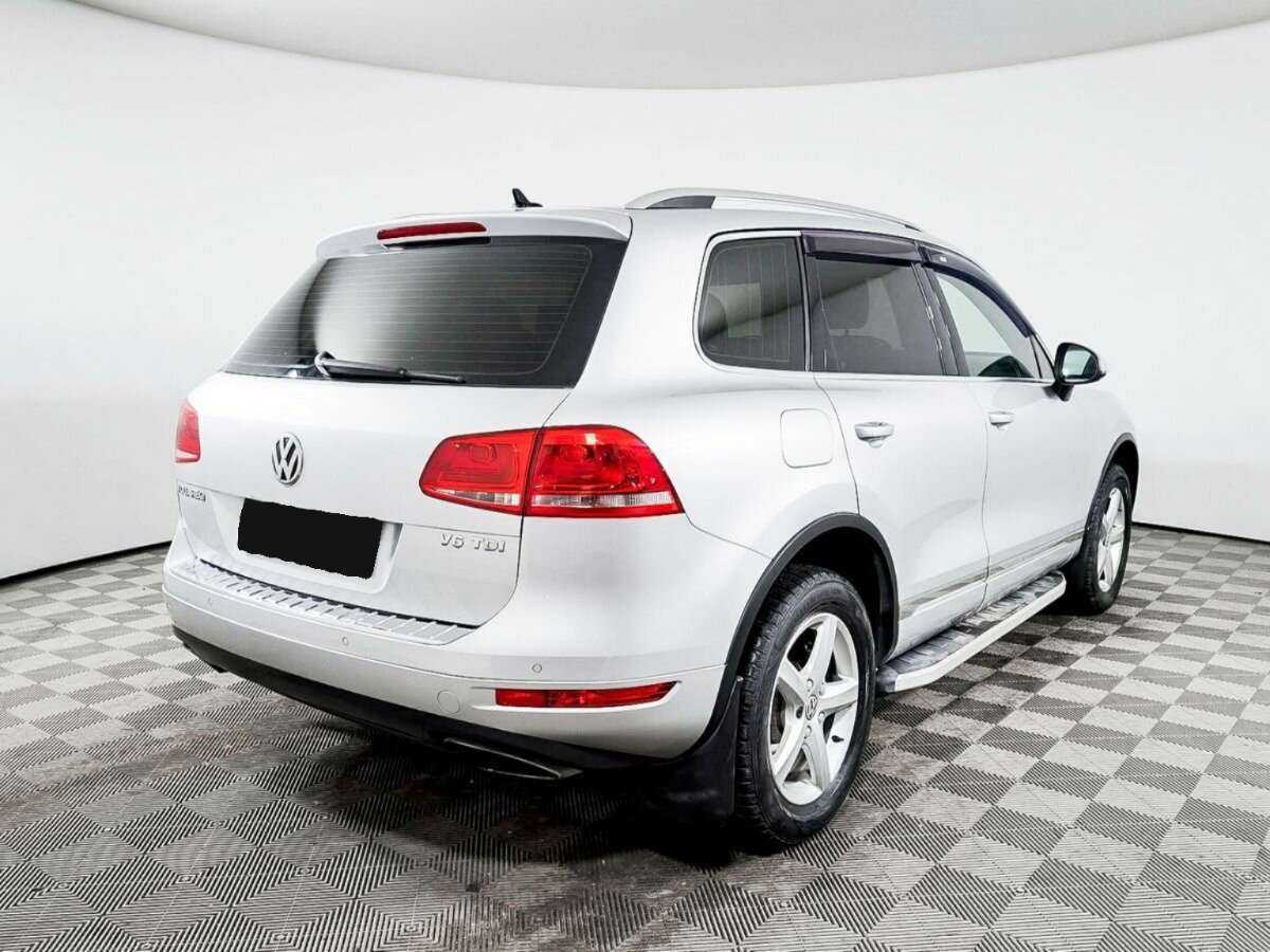 Volkswagen Touareg с пробегом — 2012 год. Фото: #4