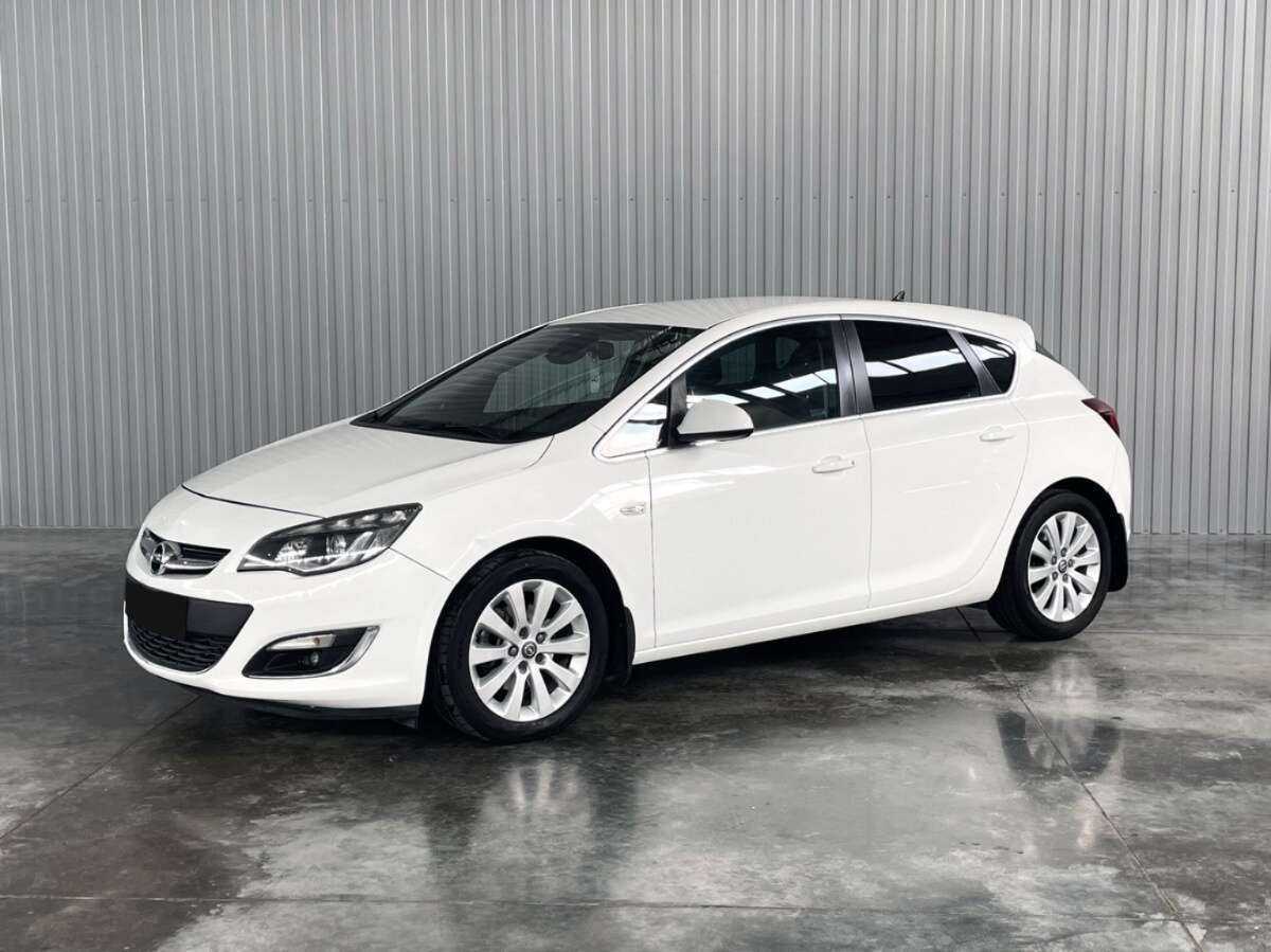 Opel Astra с пробегом — 2014 год. Посмотреть фото