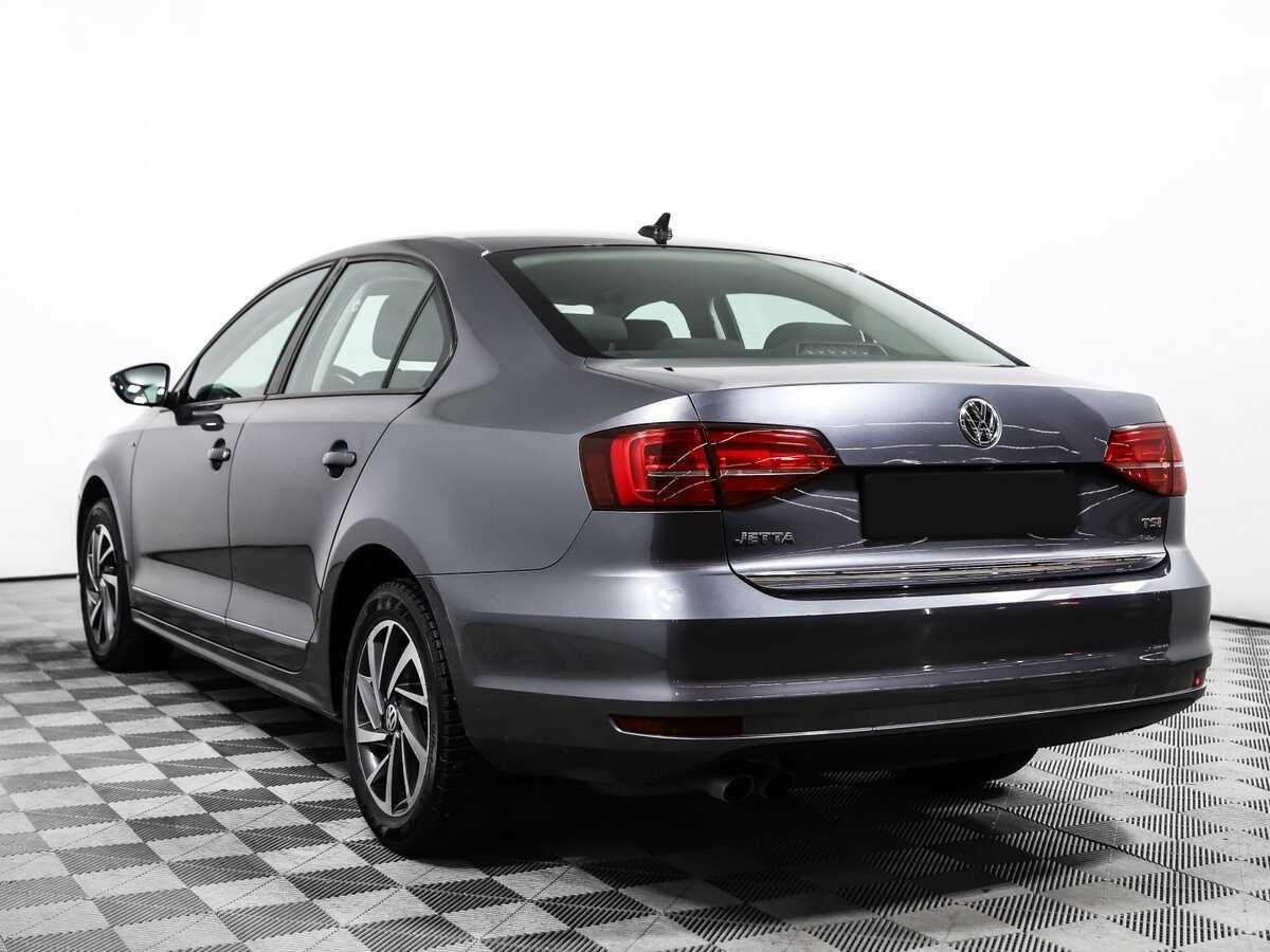 Volkswagen Jetta с пробегом — 2017 год. Фото: #6