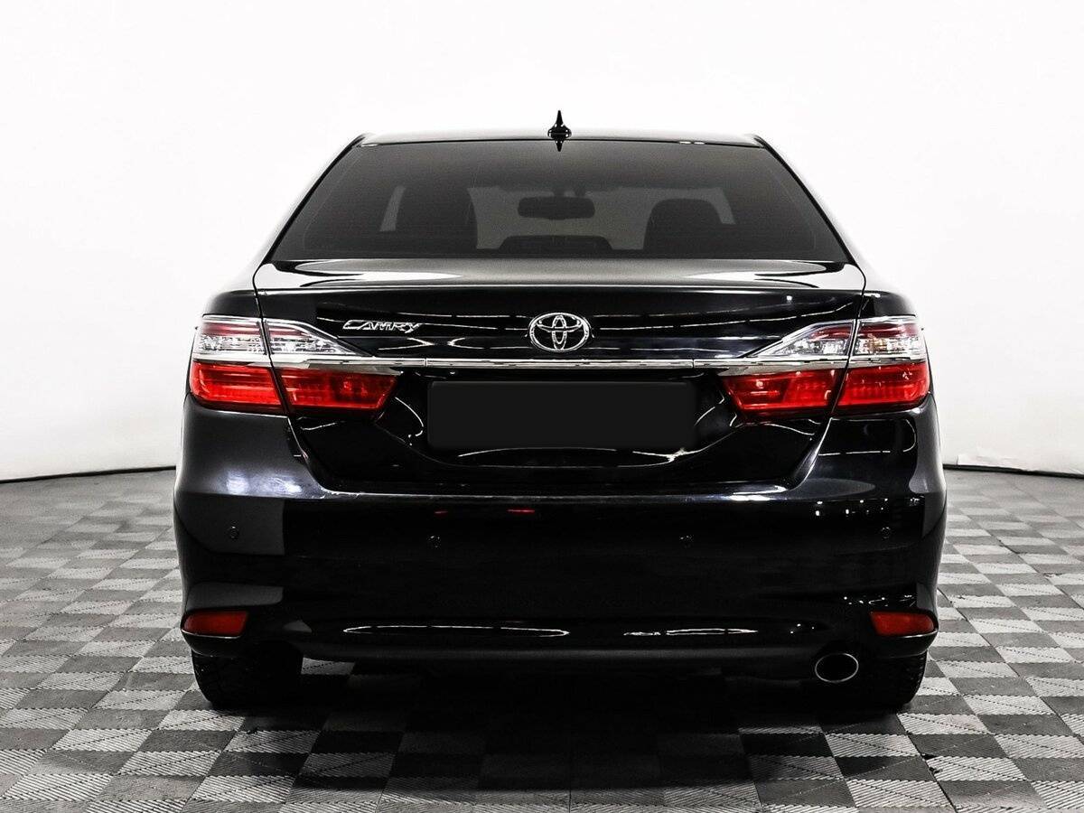 Toyota Camry с пробегом — 2017 год. Фото: #5