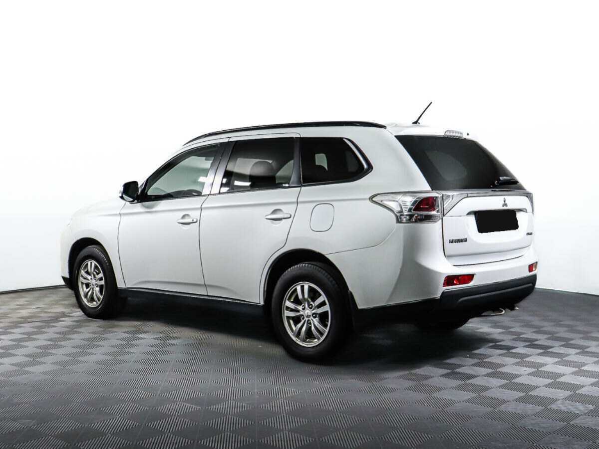 Mitsubishi Outlander с пробегом — 2013 год. Фото: #5