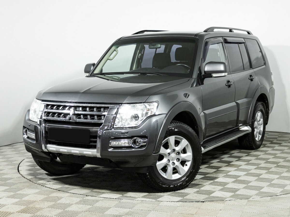 Mitsubishi Pajero с пробегом — 2015 год. Посмотреть фото