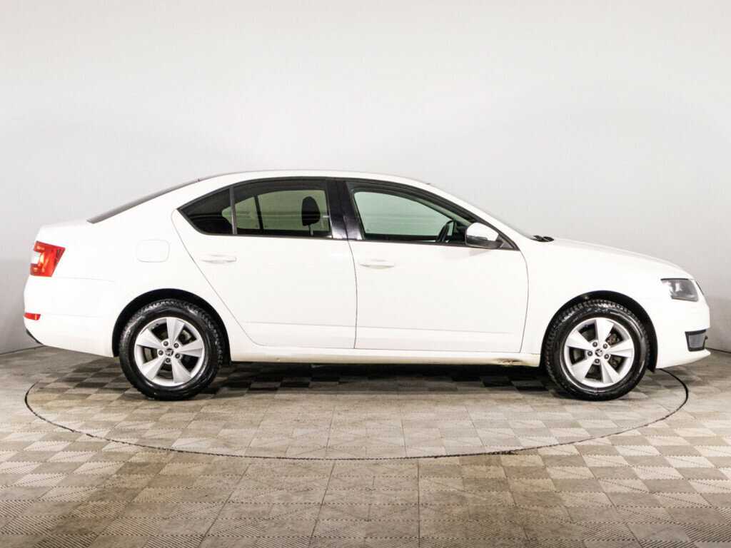 Skoda Octavia с пробегом — 2014 год. Фото: #3