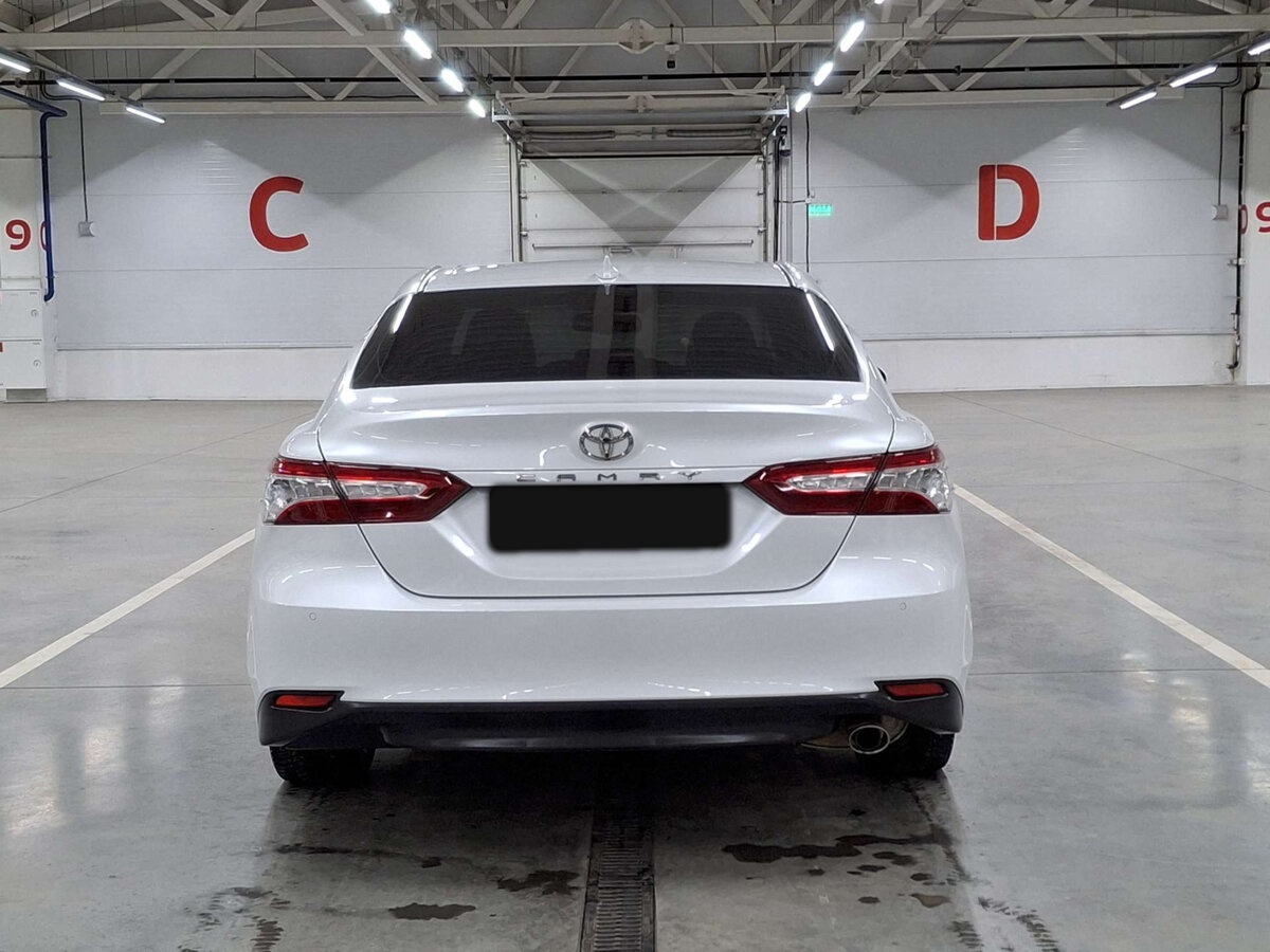 Toyota Camry с пробегом — 2020 год. Фото: #5