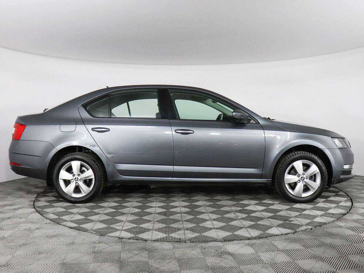 Skoda Octavia с пробегом — 2020 год. Фото: #3