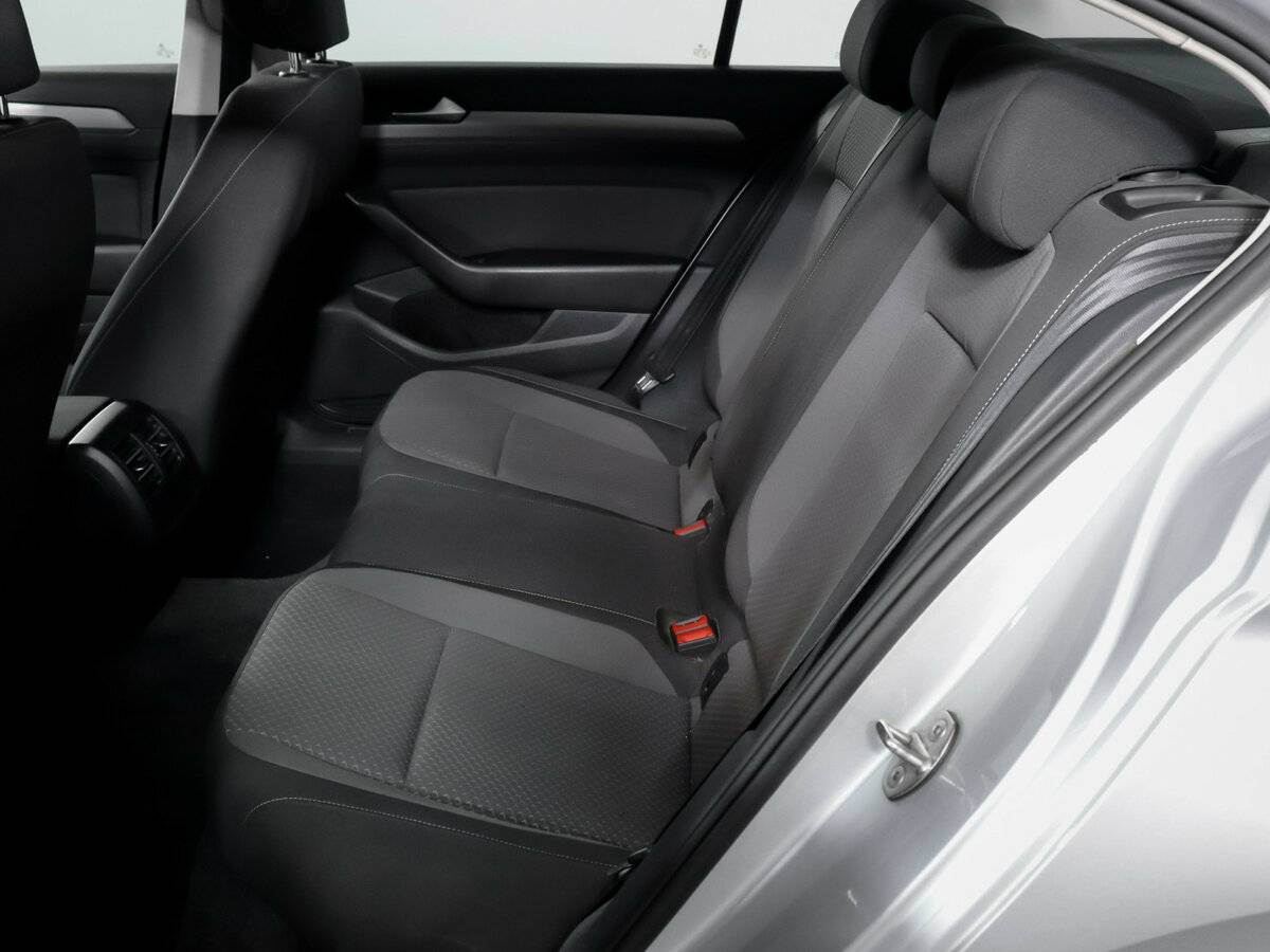 Volkswagen Passat с пробегом — 2017 год. Фото: #9