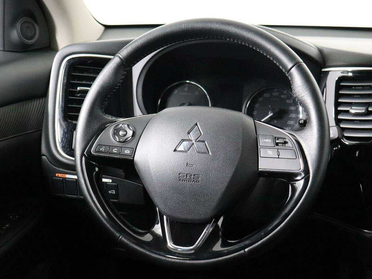 Mitsubishi Outlander с пробегом — 2022 год. Фото: #11