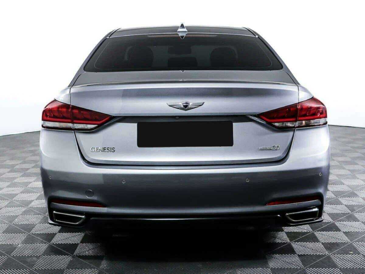 Hyundai Genesis с пробегом — 2014 год. Фото: #5
