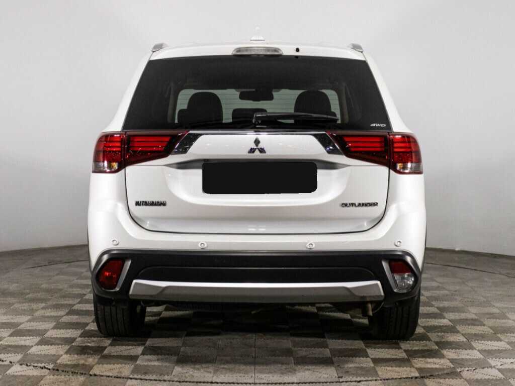 Mitsubishi Outlander с пробегом — 2018 год. Фото: #5