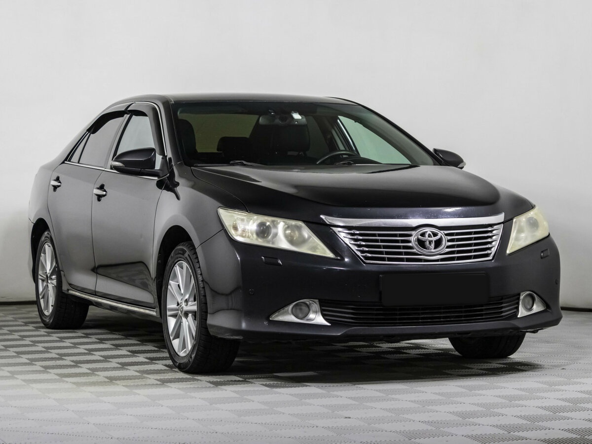 Toyota Camry с пробегом — 2012 год. Фото: #2