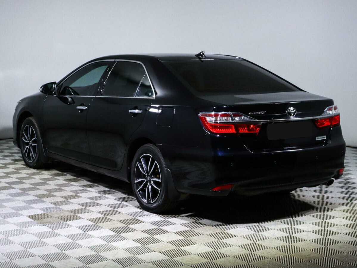 Toyota Camry с пробегом — 2018 год. Фото: #5