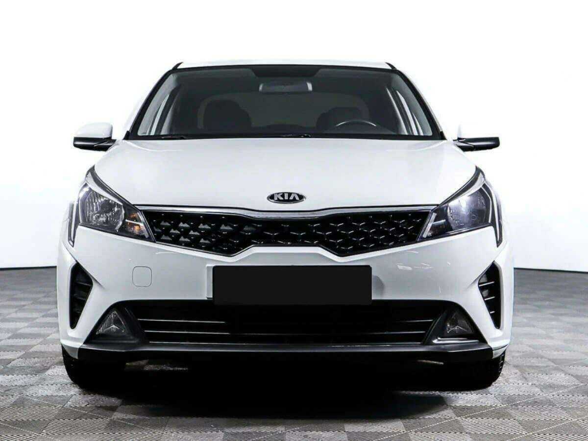Kia Rio с пробегом — 2020 год. Фото: #1
