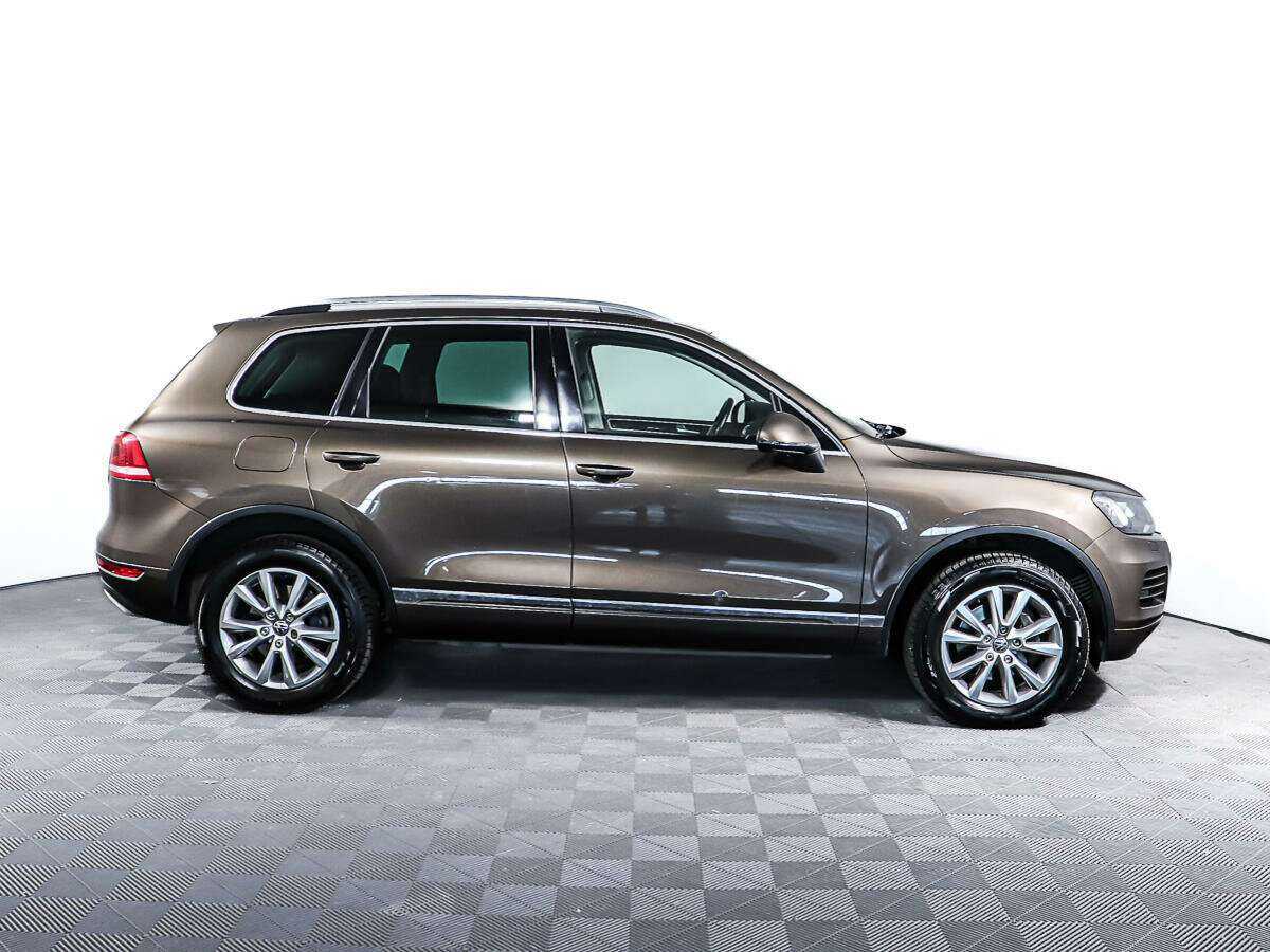 Volkswagen Touareg с пробегом — 2013 год. Фото: #3