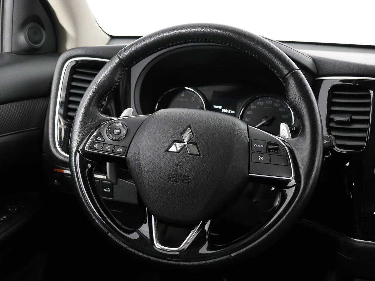 Mitsubishi Outlander с пробегом — 2022 год. Фото: #14