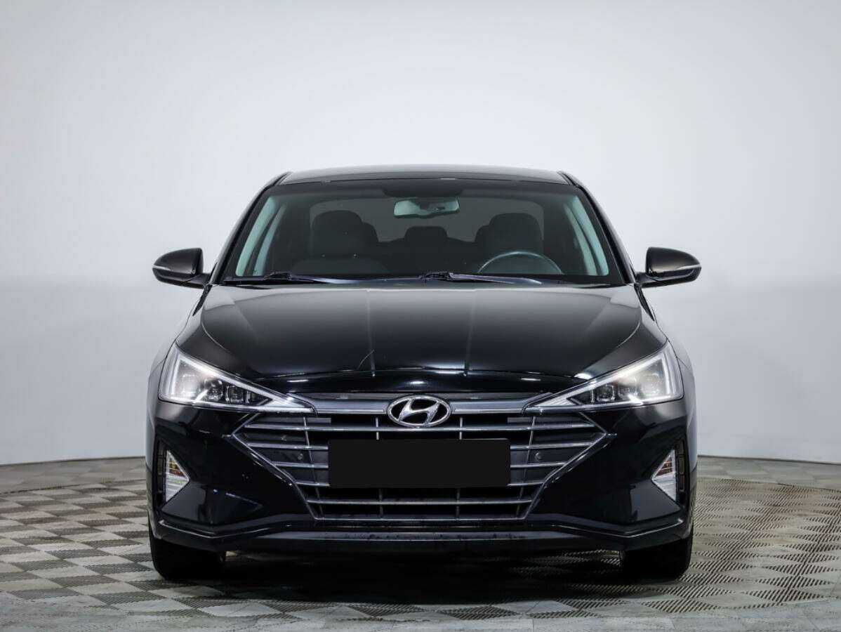 Hyundai Elantra с пробегом — 2019 год. Фото: #0